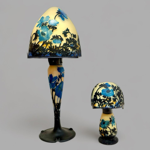 Important Muller Mushroom Lamp "Aux Anémones Bleues