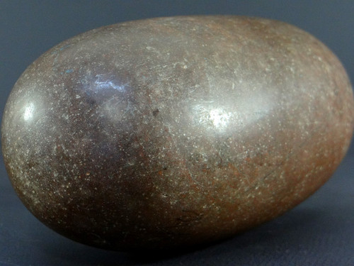 Inde, Début Du XXème Siècle, Pierre Brune De Shiva Lingam De Forme Ovale, Parfaitement Polie.