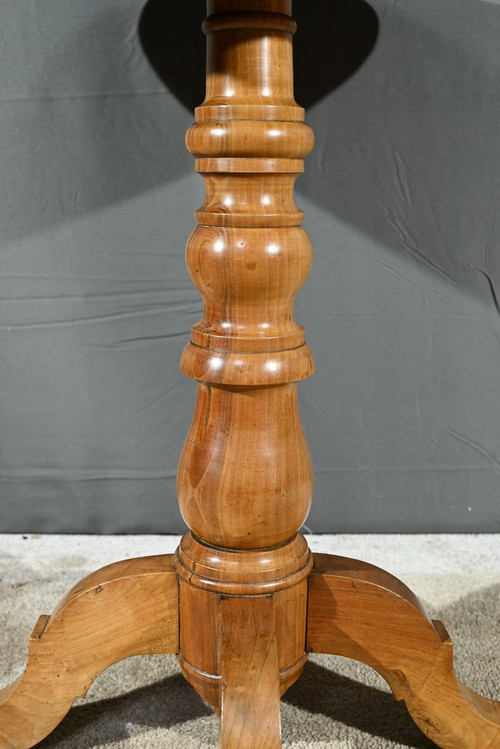 Small walnut pedestal table, Louis Philippe period - 2nd half 19th century