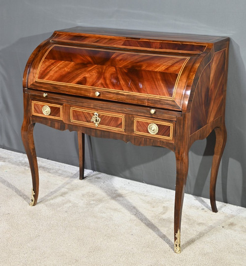 Mahogany and Rosewood Cylinder Desk, Louis XV period - 1st Part 18th century