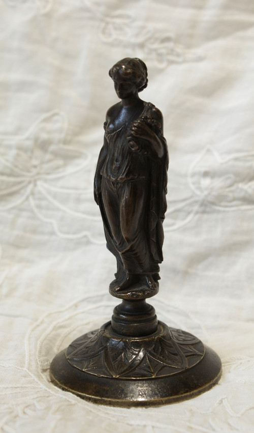 Bronze sculpture of an antique woman, late 19th century