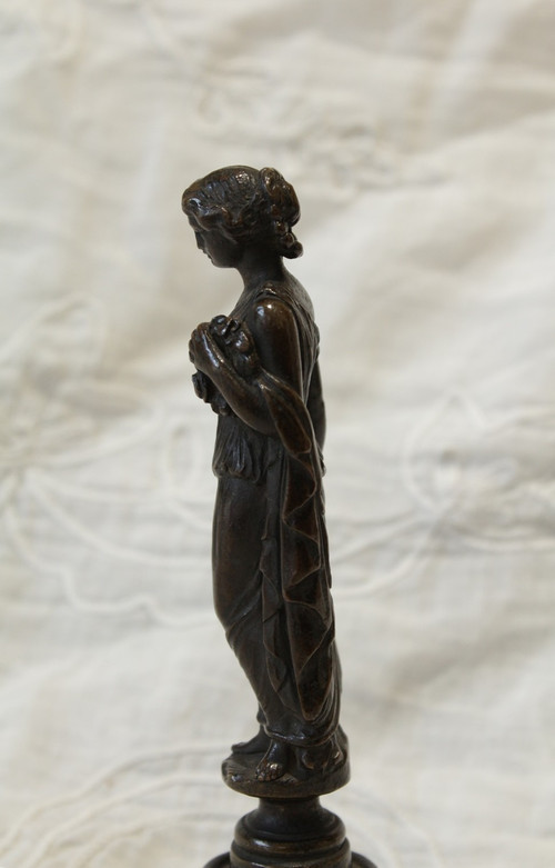 Bronze sculpture of an antique woman, late 19th century