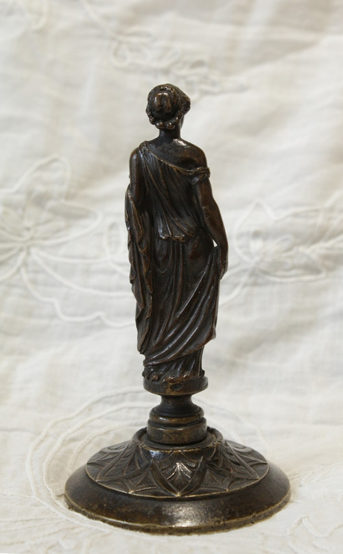 Bronze sculpture of an antique woman, late 19th century