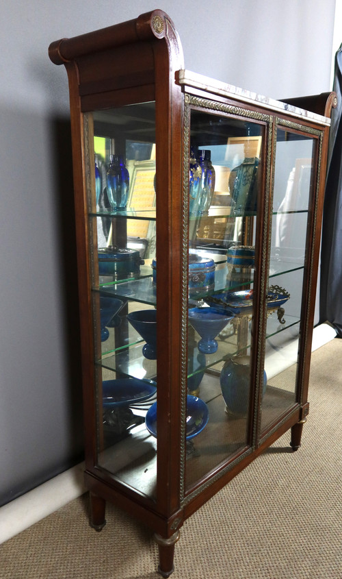 Mahogany display case, late 19th century