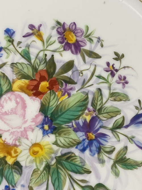 Suite De 12 Assiettes En Porcelaine Décor Fleurs Peint A La Main Charles Pillivuyt