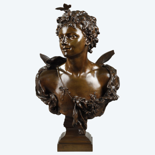 Scultura di Zefiro in bronzo con patina di medaglia