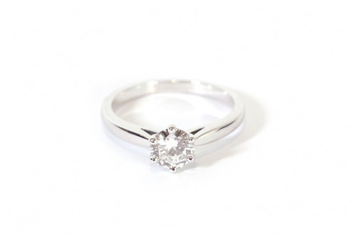 Solitaire diamond 0.70 ct ring diamond set in 18k gold, solitaire ring, bridal ring, engagement ring