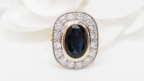 Two-tone gold, sapphire and diamond pompadour ring