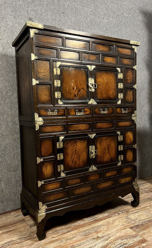 Chinese cabinet in ironwood and gilt bronze, 19th century