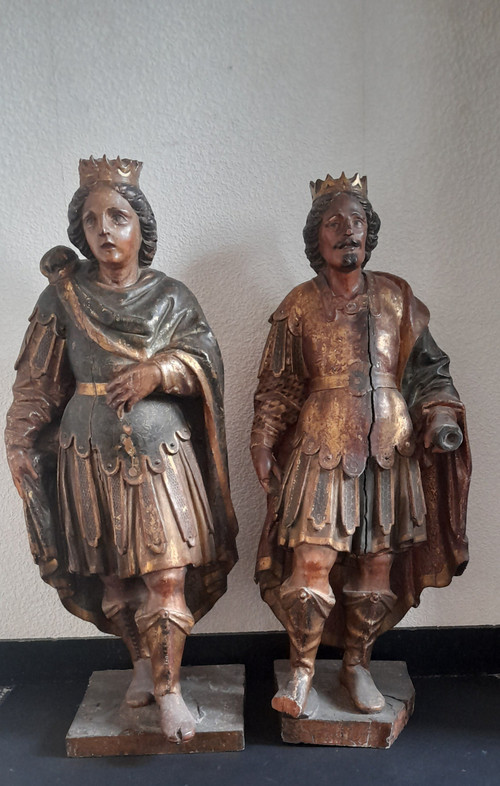 Paire de statues en bois sculptées  polychrome  fin XVIIIe  siecle