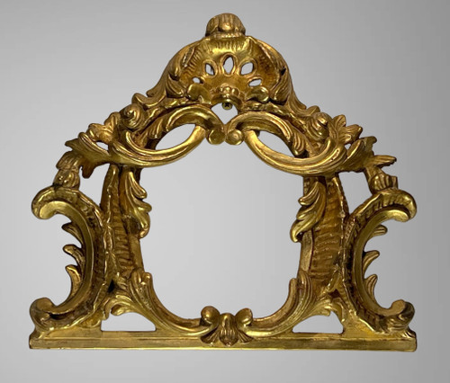 19th CENTURY WOODWORK ELEMENT IN LOUIS XV STYLE GILT WOOD, 30 CM HIGH