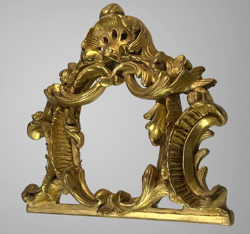 19th CENTURY WOODWORK ELEMENT IN LOUIS XV STYLE GILT WOOD, 30 CM HIGH