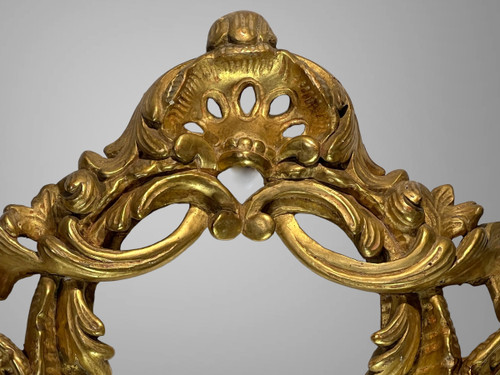 19th CENTURY WOODWORK ELEMENT IN LOUIS XV STYLE GILT WOOD, 30 CM HIGH