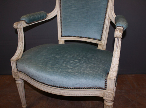 Paire De Fauteuils De Style Louis XVI En Noyer Laqué Blanc Vers 1900