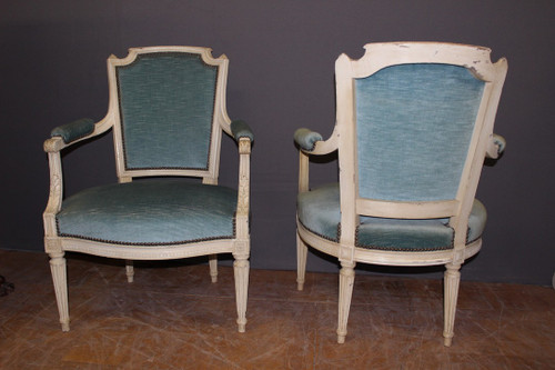 Paire De Fauteuils De Style Louis XVI En Noyer Laqué Blanc Vers 1900