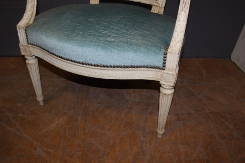 Paire De Fauteuils De Style Louis XVI En Noyer Laqué Blanc Vers 1900