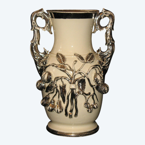 Vaso in terracotta Langeais decorato con uva spina e peri, XIX secolo