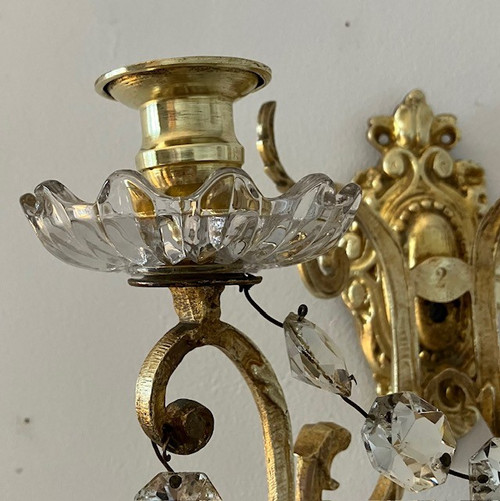 Lovely old wall light in gilded bronze and Portieux crystal from the Napoleon III period circa 1860