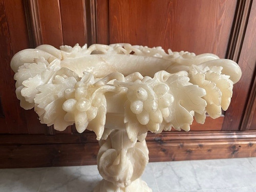 Large alabaster bowl, late 19th century, early 20th century