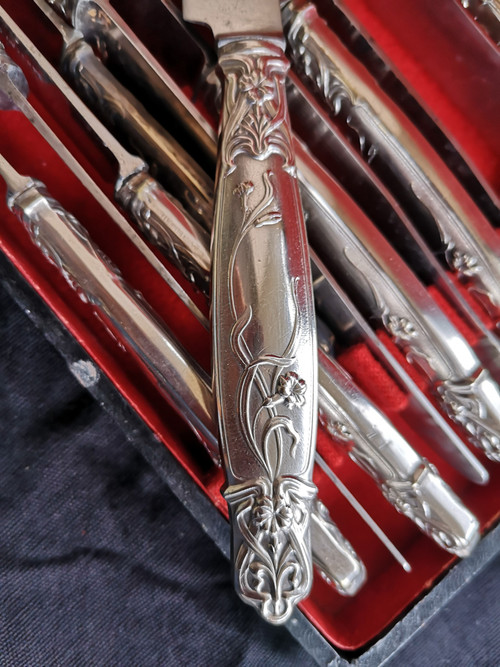 12 art nouveau table knives