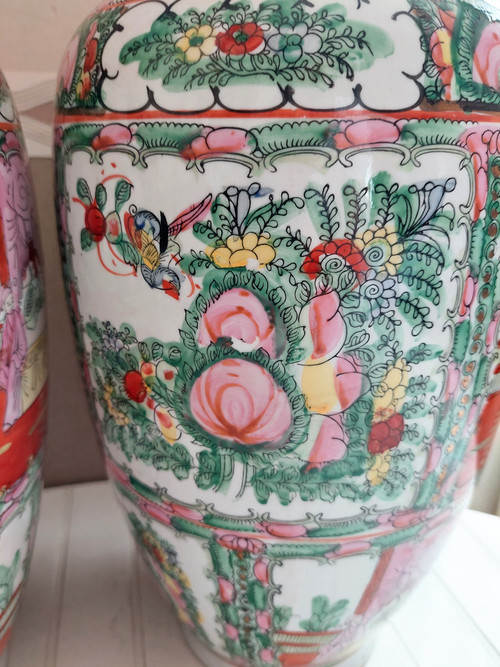 Paire de vases en porcelaine Chinoise de Macau fin 19ème