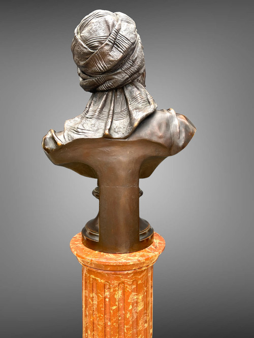 LARGE 19th-CENTURY BUST SIGNED "GIESECKE" IN PLATTER COVERED WITH BRONZE LEAF