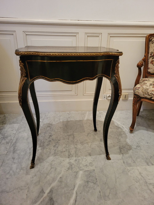 Petite table coiffeuse signée par Jean Pierre Tahan ebeniste de Napoléon III