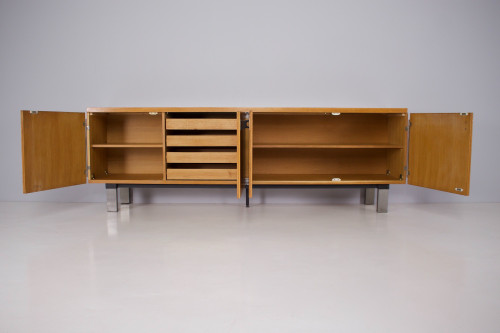 Französisches modernistisches Sideboard.