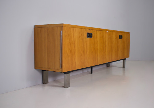 Französisches modernistisches Sideboard.