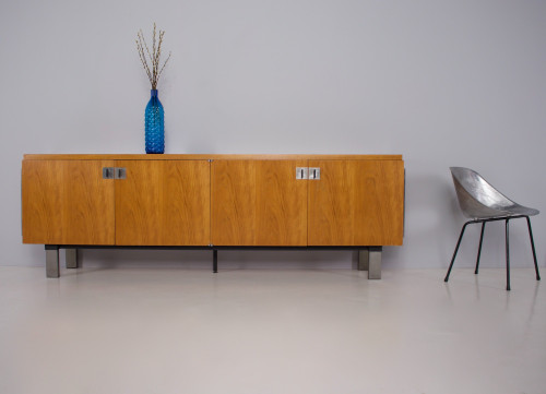 Französisches modernistisches Sideboard.