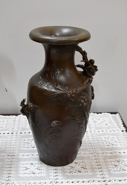 Paire de vases en Régule signés A. Moreau - XIXe