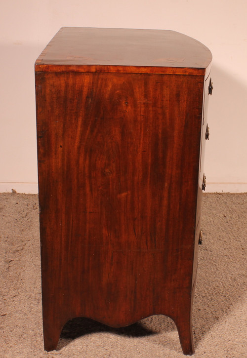 A Small Mahogany Chest Of Drawers With Inlays - 18th Century