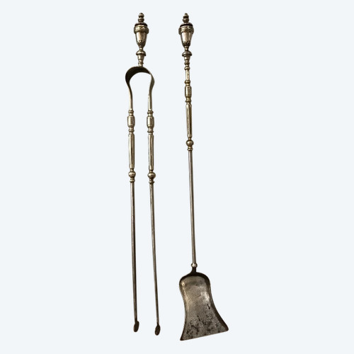 Beautiful set of a shovel and pliers in iron and silvered bronze from the 19th century 