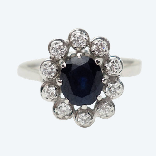 Daisy ring in white gold, sapphire and diamonds 