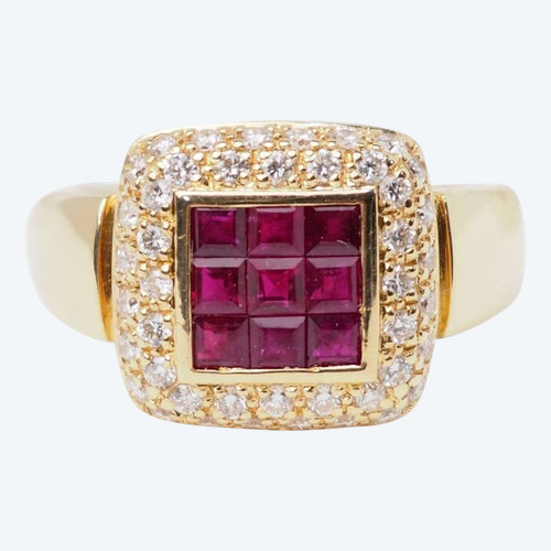 Bague carrée en or jaune, rubis et diamants 