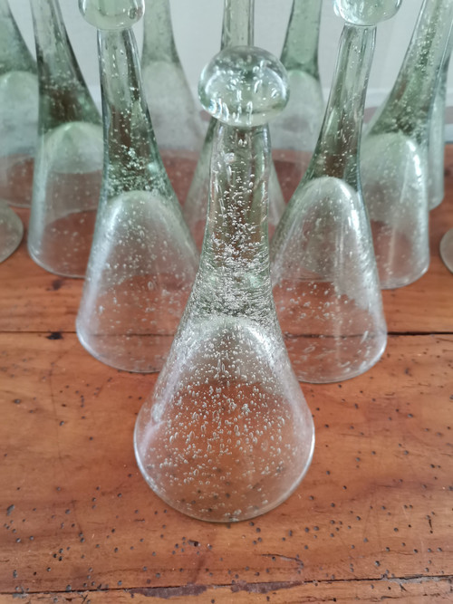 Series of 14 hanging cups in bubbled Biot glass from the 70s80s