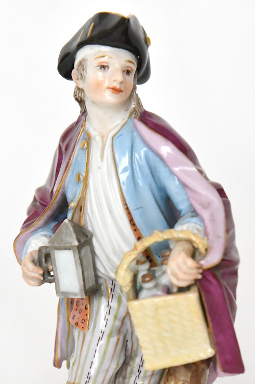 Statuetta in porcellana di Meissen della serie "Cries de Paris", modello 17