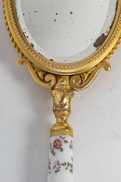 Un Miroir De Main En Bronze Doré Et Porcelaine Fin XIXème Siècle