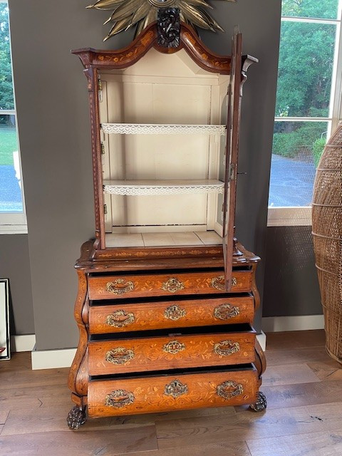 Dutch double-body display cabinet circa 1750, opening with four drawers on the lower part.