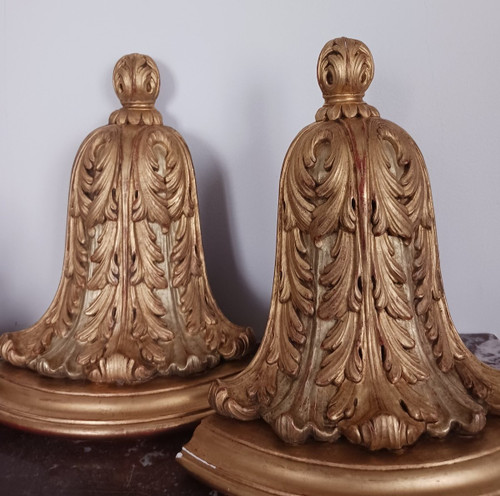 Paire de consoles d'applique à suspendre - bois doré - style Louis XVI