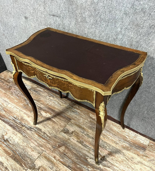 Louis XV style curved desk in precious wood marquetry circa 1880