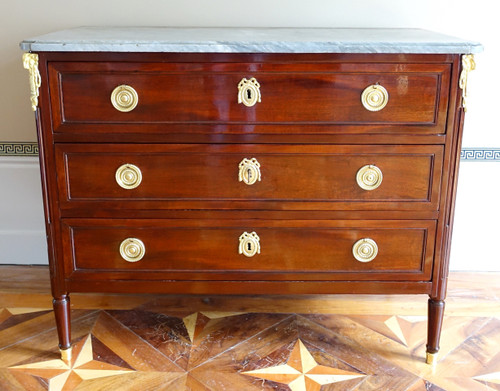 Louis XVI Directoire chest of drawers, speckled mahogany, Turquin marble - 18th century 113cm x 89.5cm