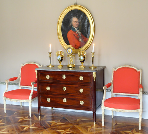 Louis XVI Directoire chest of drawers, speckled mahogany, Turquin marble - 18th century 113cm x 89.5cm