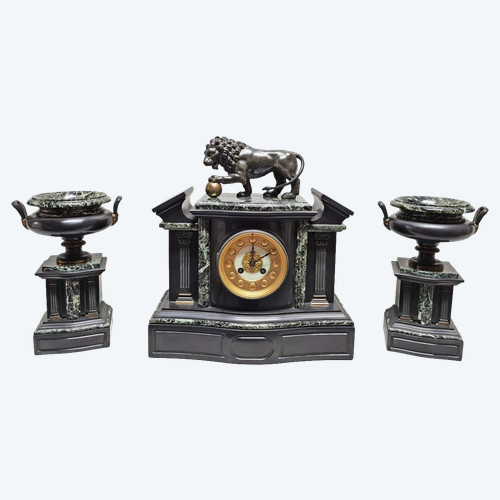 Medici Lion Architectural Clock with Cassolettes