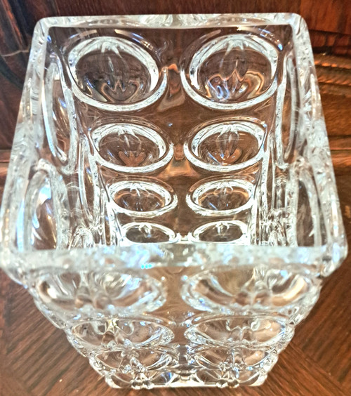 Square transparent vase in heavy geometric crystal France 1970s