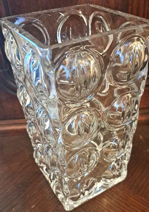 Square transparent vase in heavy geometric crystal France 1970s