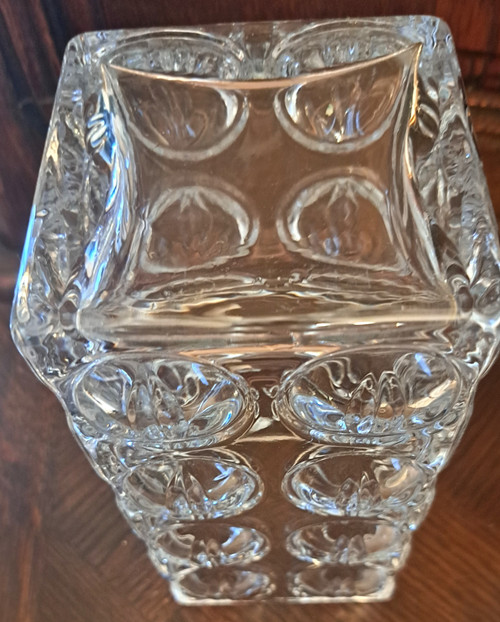 Square transparent vase in heavy geometric crystal France 1970s