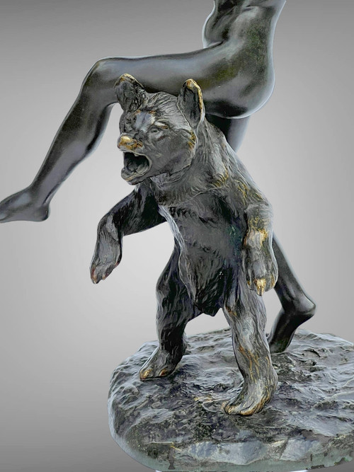 BRONZO ANTICO FIRMATO DA CHARLES PAILLET (1871-1937) “LA BACCANTE E IL SUO ORSO”