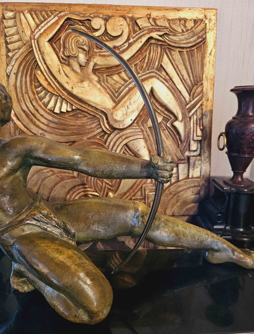 Salvator Riolo Art Deco Bogenschütze aus patinierter Bronze