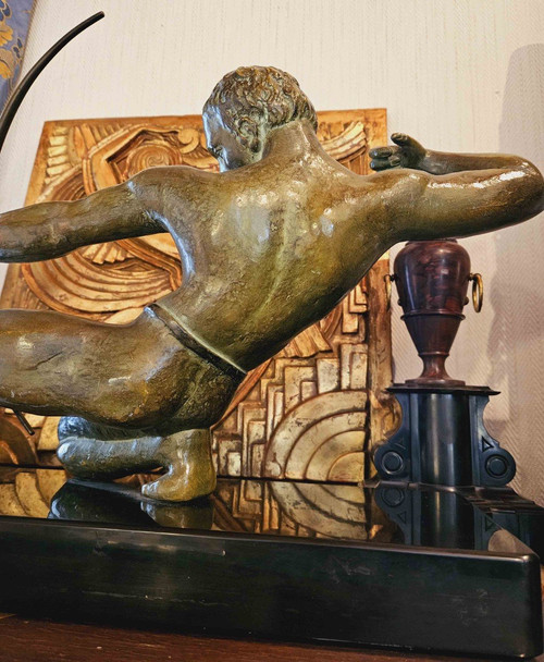 Salvator Riolo Art Deco Bogenschütze aus patinierter Bronze